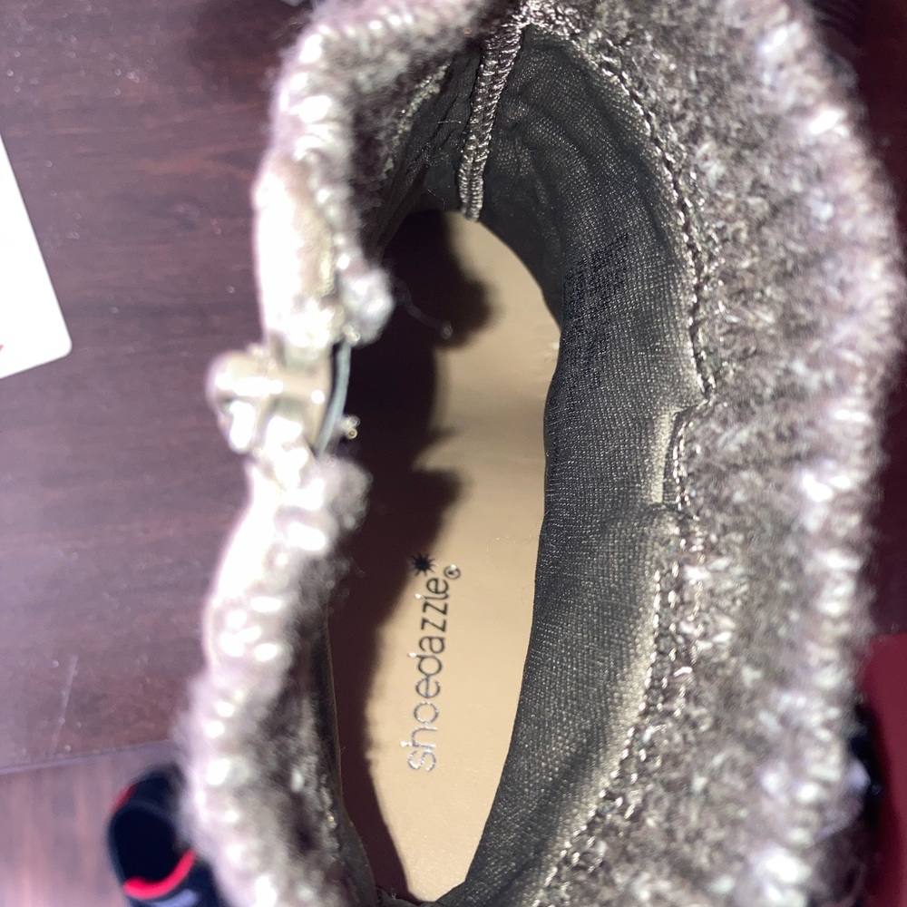 Boots - Picture 4 of 4